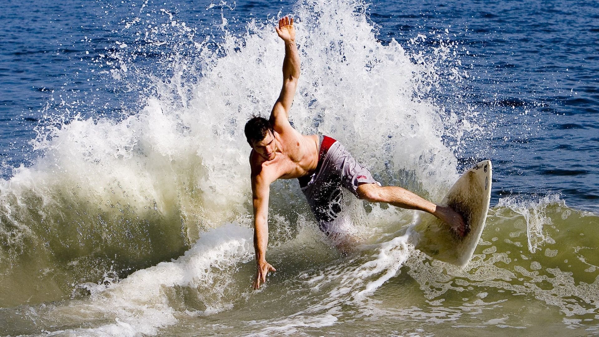 最终决赛前的“逆袭战”，谁能笑到最后？