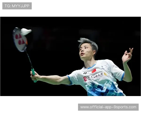 羽毛球后场反杀：极致技巧引发裁判惊叹的瞬间