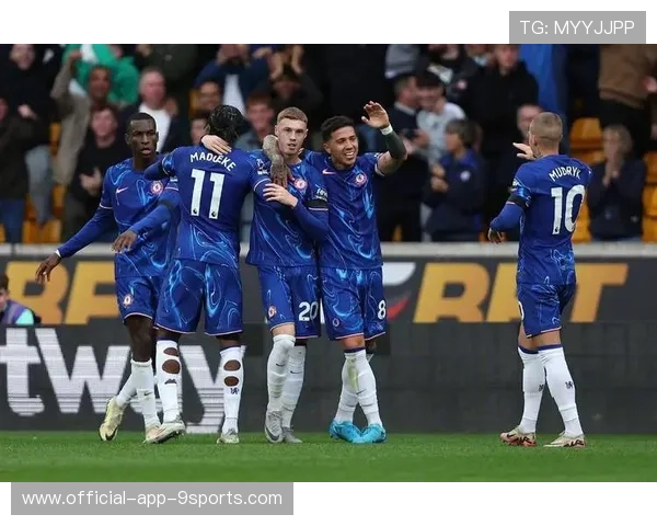 切尔西球员身体对抗胜出，赢得比赛主动权，切尔西太强了