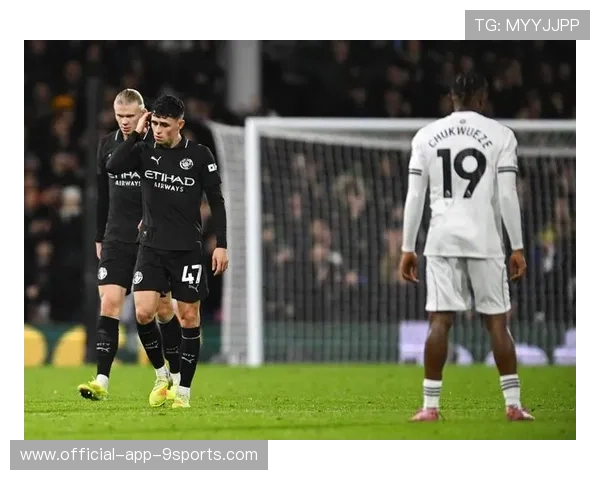 曼城力压多特蒙德，福登与哈兰德在欧冠赛场展现出色配合，曼城球员福登