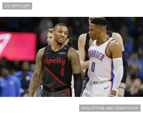 比尔外接手再度爆发，传球组合默契提升，比尔和cj